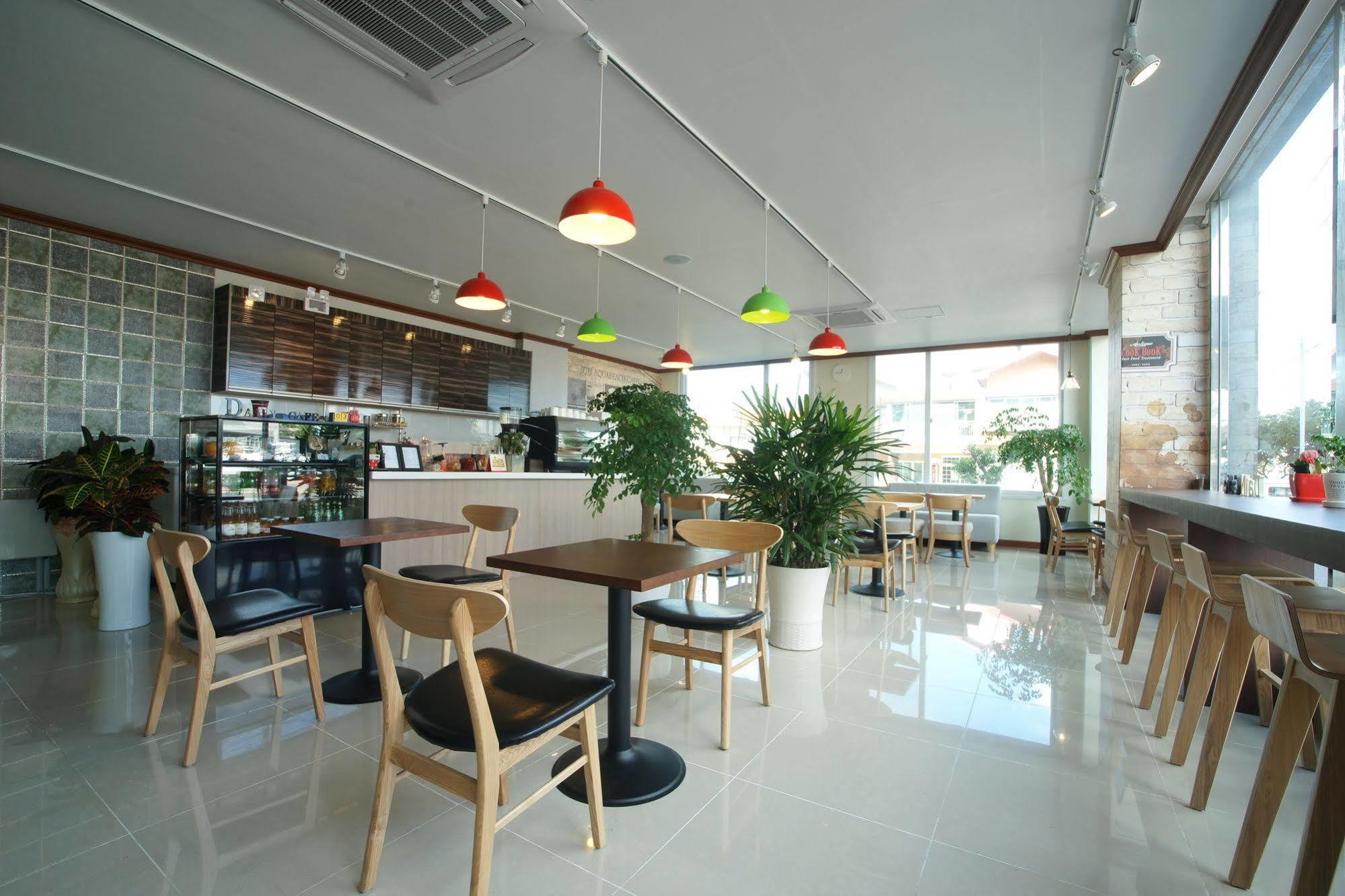 Seongsan Aqua Beach Hotel Seogwipo Exterior photo